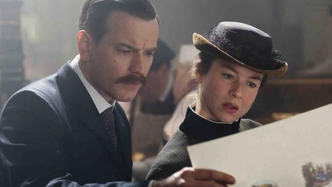 Ewan McGregor with Renée Zellweger in Miss Potter.