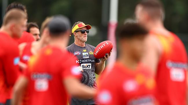 Damien Hardwick oversees Suns training on Tuesday. (Photo by Chris Hyde/Getty Images)