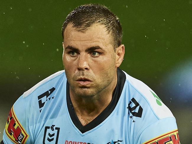 SYDNEY, AUSTRALIA - MARCH 21:  Wade Graham of the Sharks runs the ball during the round two NRL match between the Cronulla Sharks and the Canberra Raiders at Netstrata Jubilee Stadium, on March 21, 2021, in Sydney, Australia. (Photo by Brett Hemmings/Getty Images)