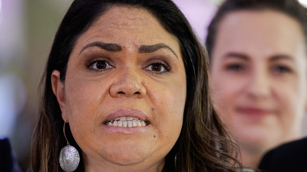 Senator fires back over Trump question