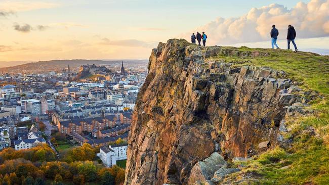 Scotland’s capital is steeped in history and whether you’re exploring the oldest parts of the city, shopping on Princes Street or in town for the military tattoo, there’s plenty of places you can get to on foot.