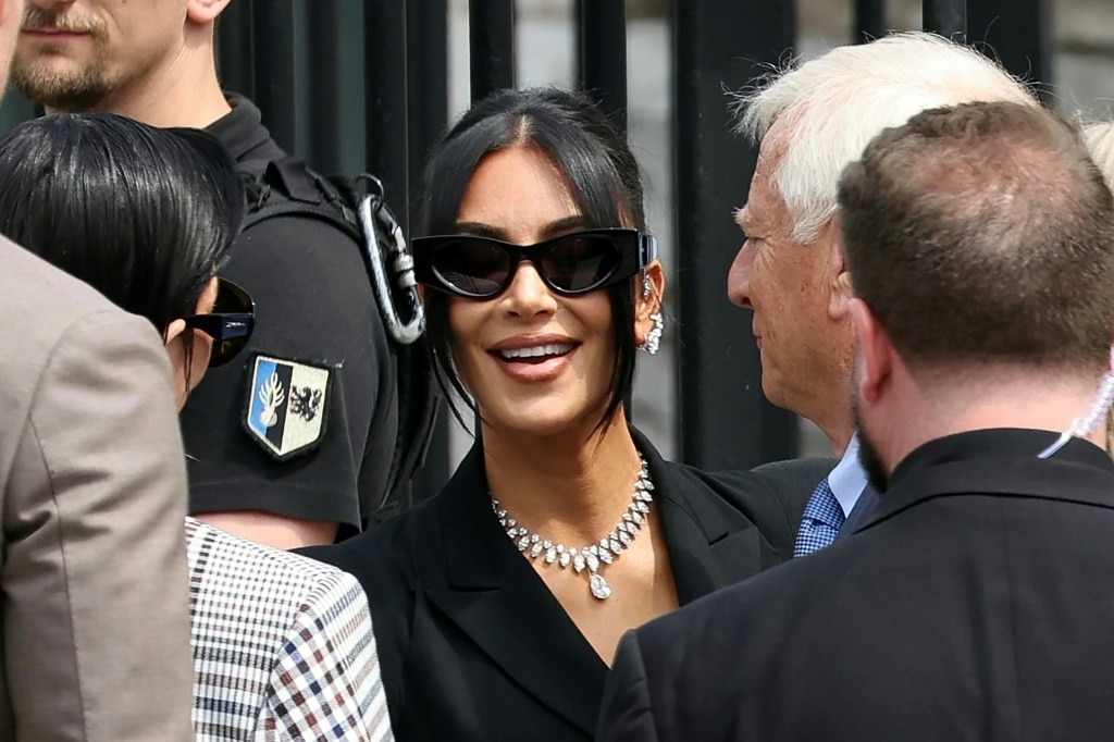 ‘I thought I was going to die,’ Kardashian tells in Paris robbery trial
