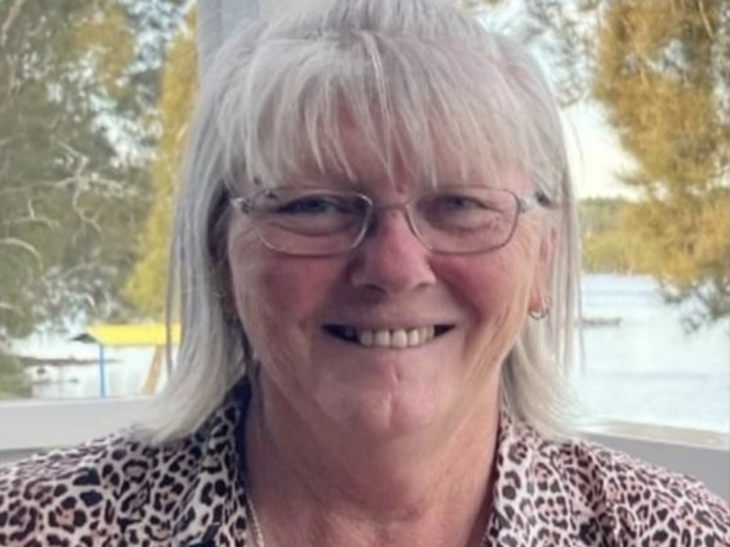 The 60-year-old woman who tragically died on a Qatar Airways flight from Doha to Sydney over the weekend has been identified as Sharon Gordon.