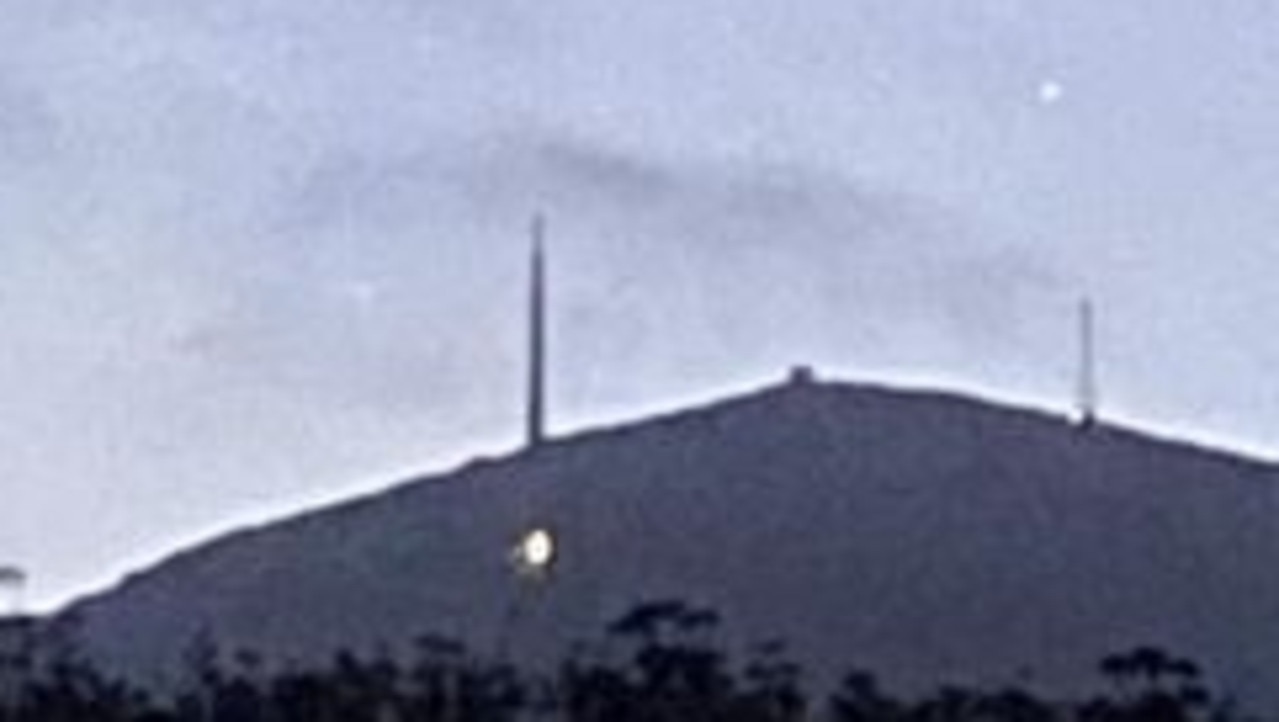 The mystery of Mt Wellington's Organ Pipes lights put to rest