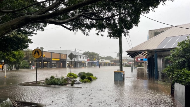 Byron Bay inundated by flooding while residents in Lismore told to ...