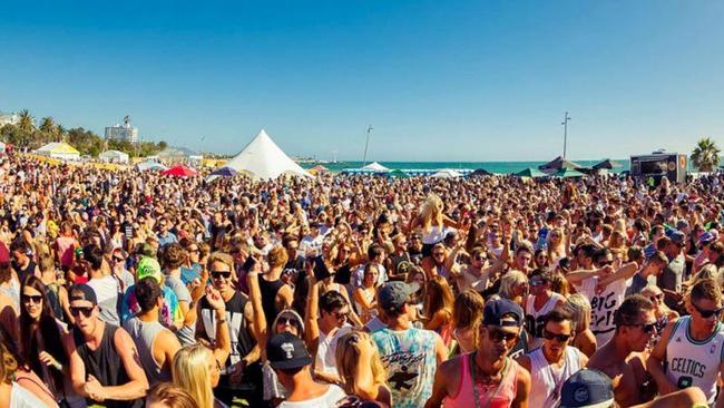 A music festival approved by the Gold Coast City Council at be held on Coolangatta Beach in December next year could see as many as 35,000 people pack the beach.