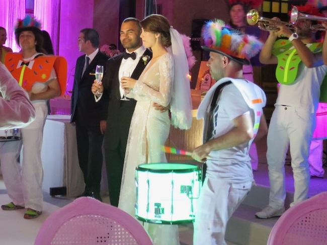 The couple toasted their wedding with a mariachi band.