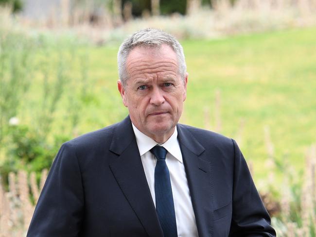 MELBOURNE, AUSTRALIA - FEBRUARY 04: Leader of the Opposition, Bill Shorten arrives during the State Commemoration for the 10 year anniversary of the 2009 Victorian bushfires on February 04, 2019 in Melbourne, Australia. The Commemoration marks 10 years since the devastating 2009 Victorian bushfires and remembers the 173 people who lost their lives, those impacted across the state and beyond, and acknowledges those who contributed to the response. (Photo by Vince Caligiuri/Getty Images)