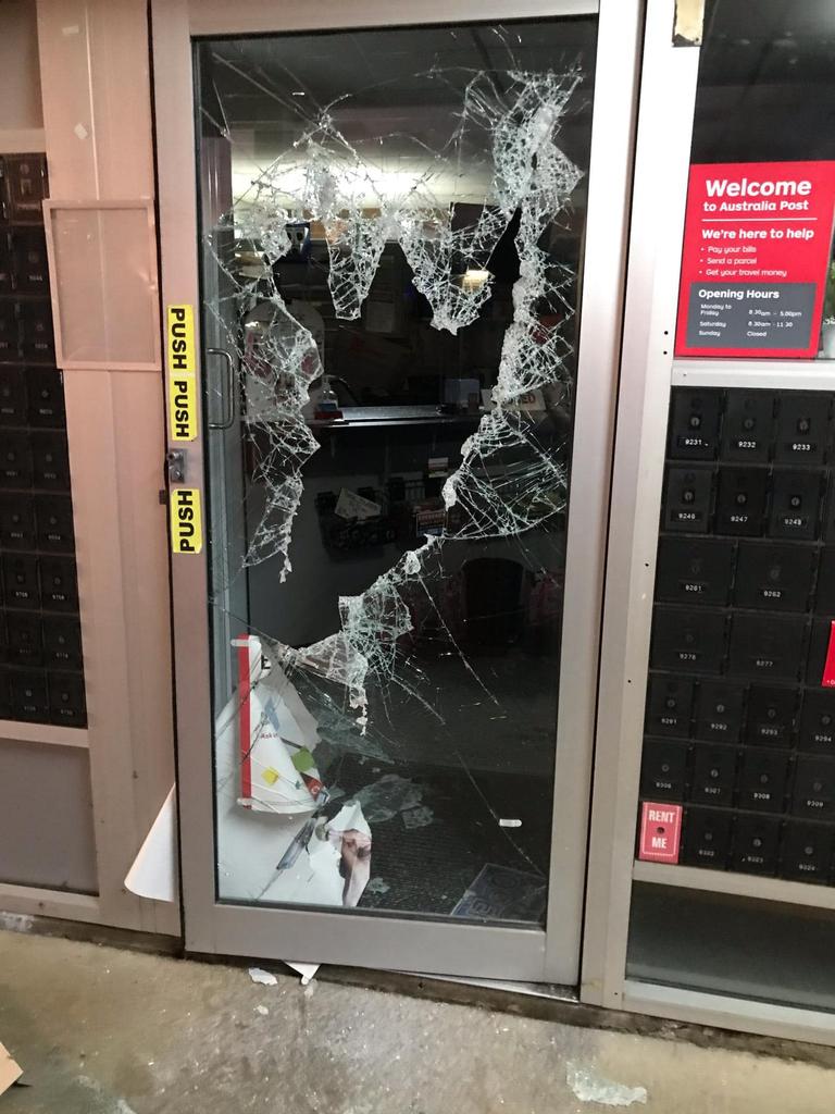 Smashed door at Park Avenue Post Office from February 20, 2022.