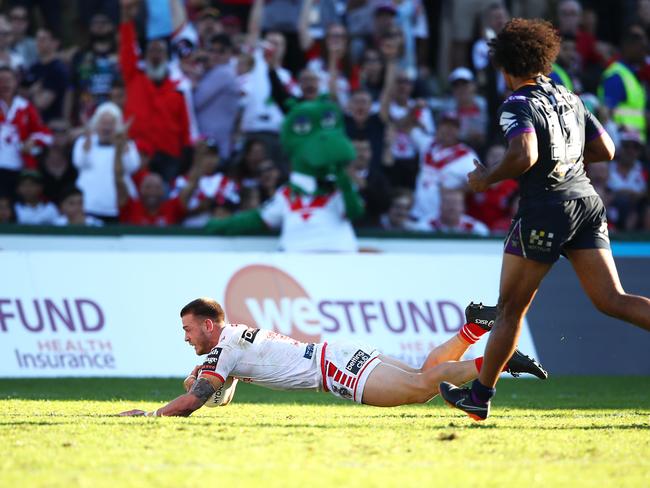 SYDNEY, NEW SOUTH WALES - MAY 06:  Euan Aitken of the Dragons scores a try during the round nine NRL match between the St George Illawarra Dragons and the Melbourne Storm at UOW Jubilee Oval on May 6, 2018 in Sydney, Australia.  (Photo by Mark Kolbe/Getty Images)