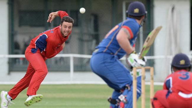 Melbourne bowler Brad Melville delivers against Frankston Peninsula in a T20 this season.