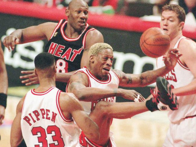 Pippen, Dennis Rodman and Australia’s Luc Longley in 1997.