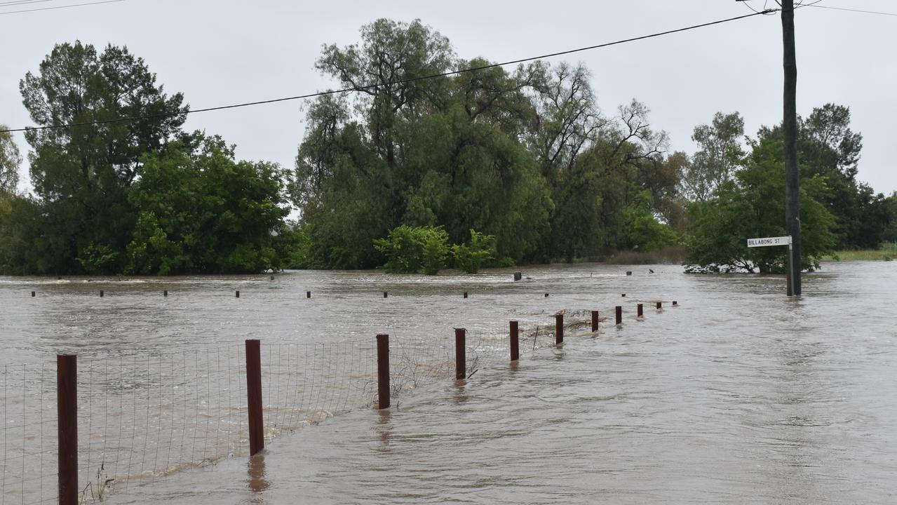 Billabong Street in Warwick is flooded from the Condamine River as it floods at more than 6m. Picture Jessica Paul / Warwick Daily News