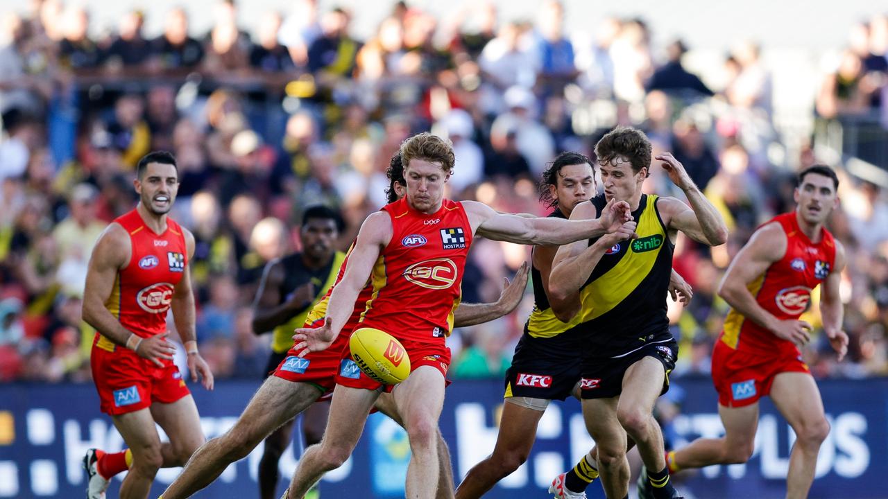 Matt Rowell had a staggering 20 clearances against the Tigers on Saturday. Picture: Russell Freeman/AFL Photos via Getty Images.