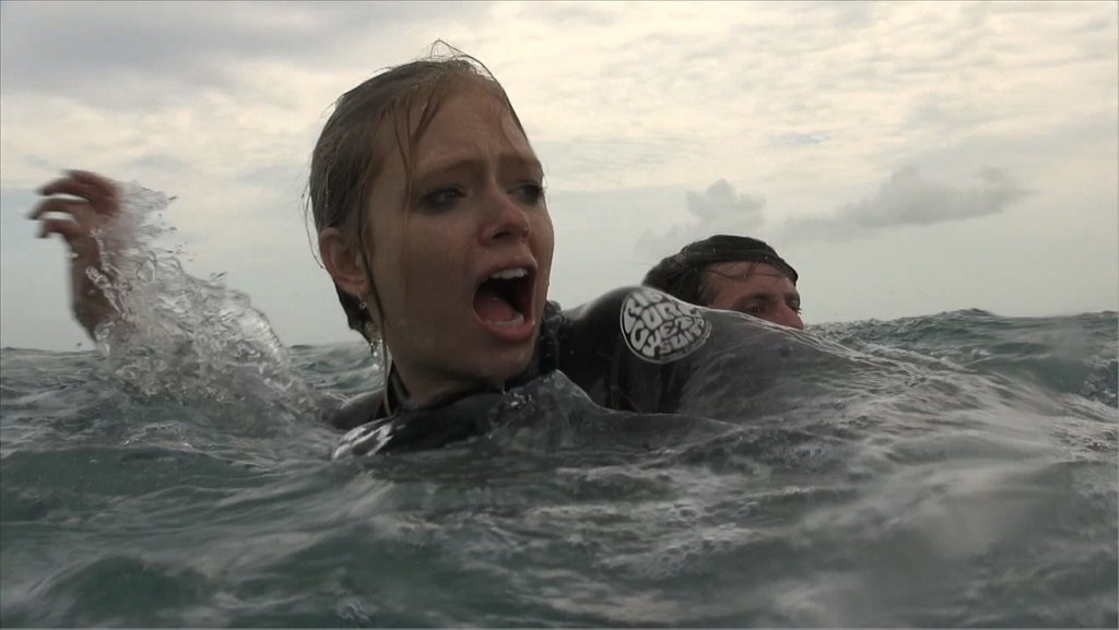 Над глубиной. Над глубиной: хроника выживания / Cage Dive (2016). Открытое море фильм 2003 акула. Австралийский фильм про акулу.