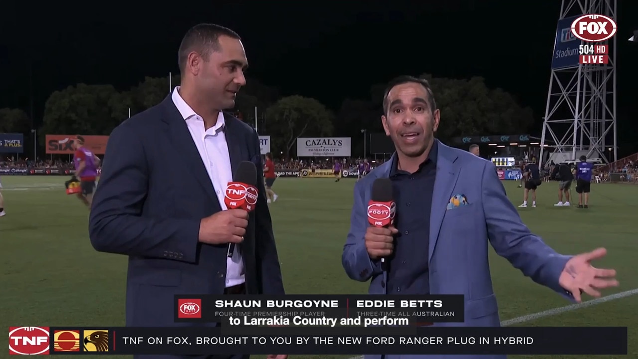 AFL greats praise 'special' Welcome to Country in Darwin