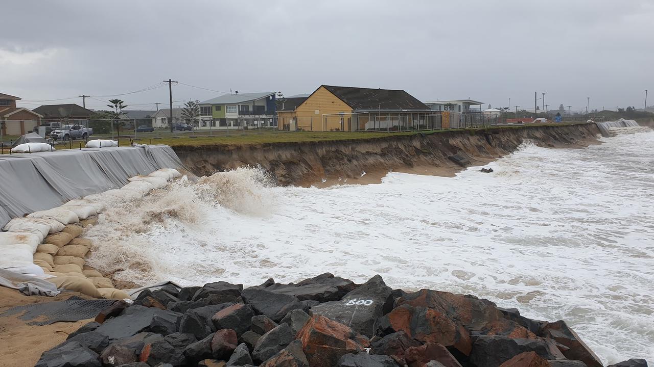 Stockton Beach erosion: Town’s entire beach washed away by erosion ...