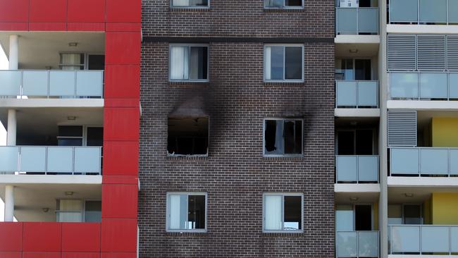 A fire claimed the life of a young lady who jumped from the fifth story window of her unit when it caught fire. Another woman also jumped but has survived. The fire started on the fifth floor trapping many at the Euro Terraces no 4 West Terrace Bankstown.