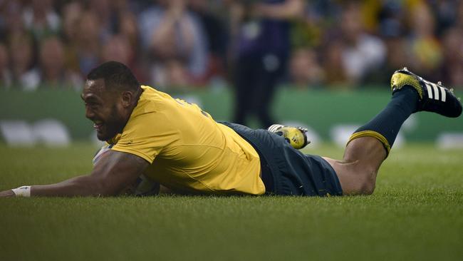 Sekope Kepu scores the Wallabies’ third try and it was their last five-pointer.