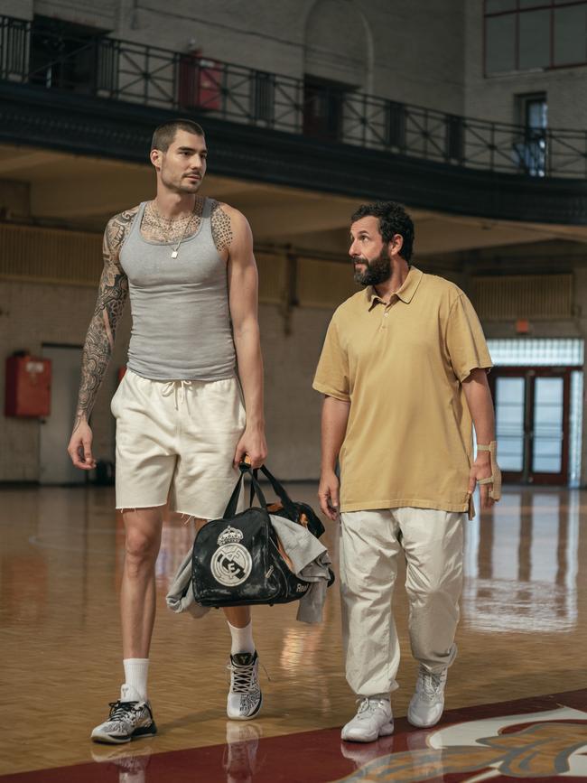 Juancho Hernangomez as Bo Cruz and Adam Sandler as Stanley Sugerman in Hustle