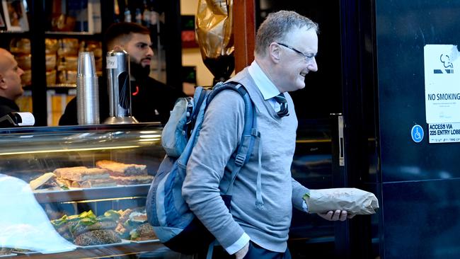 Philip Lowe, the Governor of the Reserve Bank of Australia buys some lunch before heading to his office in Sydney. Picture: NCA NewsWire/Jeremy Piper