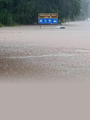 Flooding on the Gillies Highway. Picture: Facebook