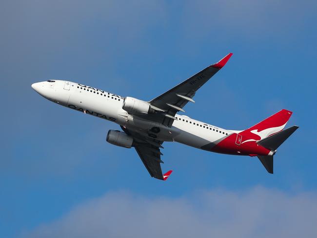 SYDNEY, AUSTRALIA : Newswire Photos  SEPTEMBER 04 2023: A general view of a Qantas Plane taking off at Sydney Airport. NCA Newswire / Gaye Gerard