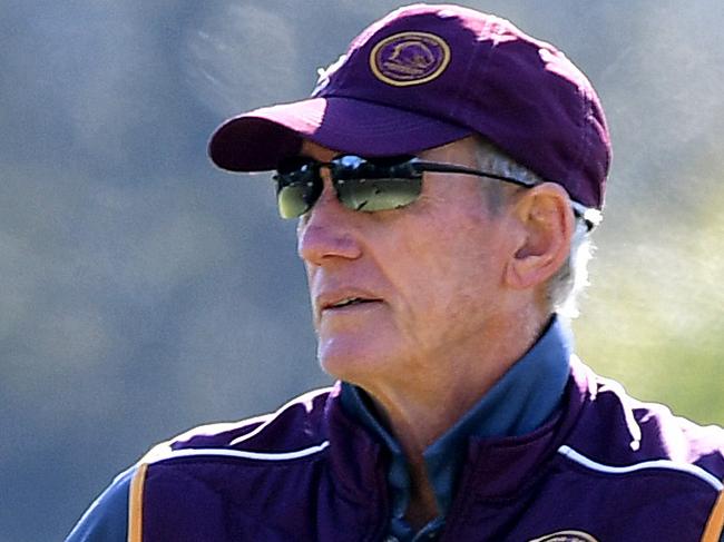 Coach Wayne Bennett looks on during the Brisbane Broncos training session in Brisbane, Wednesday, August 1, 2018. (AAP Image/Dave Hunt) NO ARCHIVING