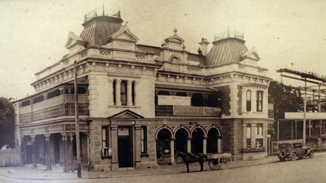 The Breakfast Creek Hotel in the 1930s.