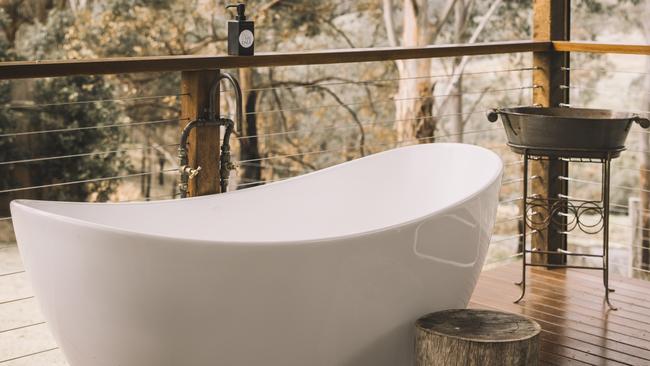 The outdoor bathtub is a hit at ‘Down at the Dale’. Image supplied.