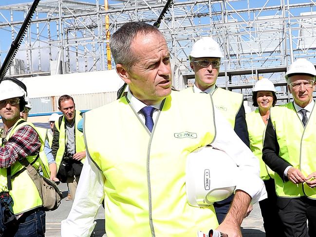 NEWS2019ELECTION 30/4/2019. DAY 20 Opposition Leader Bill Shorten talking with Brian Geilman a worker at Civmec Construction and Engineering in Perth.Picture Kym Smith