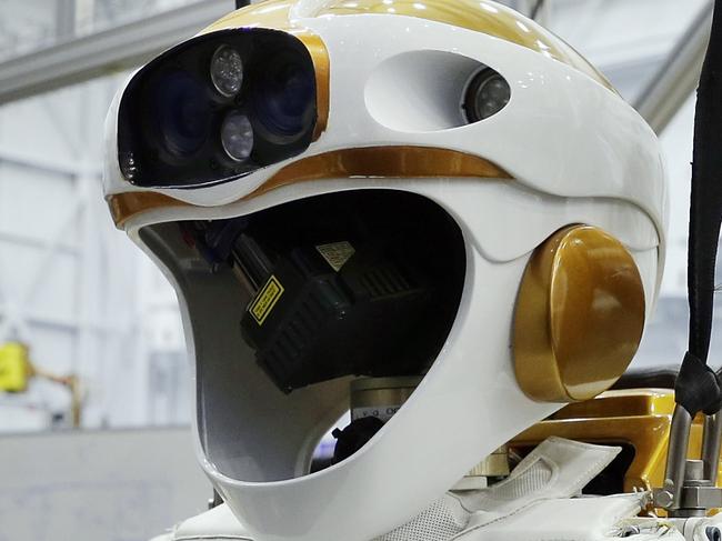 Star Wars-like robots will help us conquer space