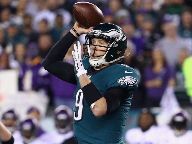 Super Bowl LII: Eagles, Foles look to take down Patriots' Evil Empire