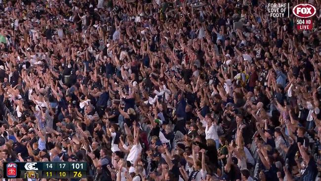 Carlton fans completely lost it. Photo: Kayo.