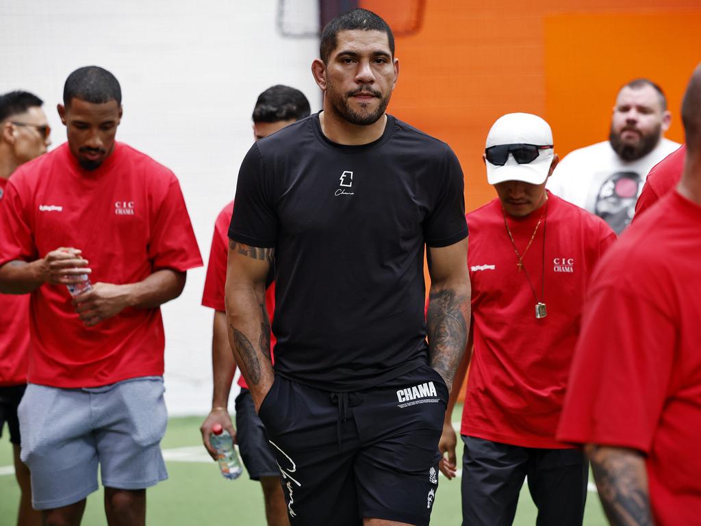 UFC superstar Alex Pereira at the GWS Giants’ training base on Wednesday before he left unexpectedly. Picture: Sam Ruttyn