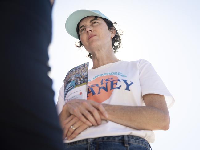 PERTH, AUSTRALIA - APRIL 30: Kate Chaney, Independent Federal member for Curtin meets members of the electorate at an early voting centre on April 30, 2025 in Perth, Australia. The inner metropolitan seat is currently held with a margin of 1.3% as independent Kate Chaney won during the 2022 election. Australia will hold a federal election on May 3. (Photo by Matt Jelonek/Getty Images)