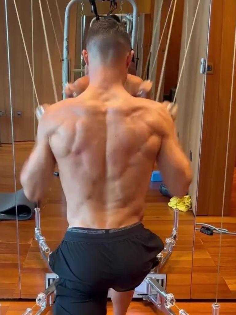 Cristiano Ronaldo shows off insanely ripped physique during topless gym  session, Georgina Rodriquez