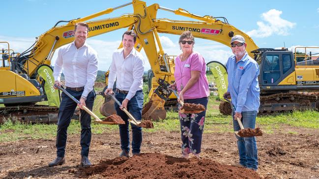 Left: Clinton Trezise of RPM Queensland, Calum Buchanan of SKF Development, Tweed Shire Deputy Mayor Cr Meredith Dennis, and Craig Wills of CD Civil turn the first sod at the $59 million Sceniq Bilambil Heights housing development.