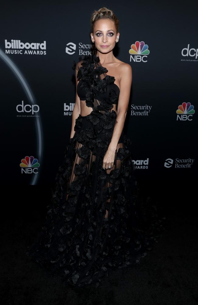 Wearing Harry Potter’s invisible cloak around her waist. Picture: Todd Williamson/NBC/NBCU Photo Bank via Getty Images