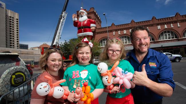 Olivia Miller 7, Ava Incledon 7 and Shannon Incledon with Cosi on Sunday. Picture: Brett Hartwig