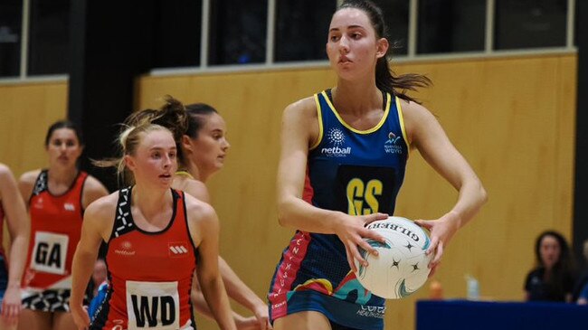 Olivia Wilkinson in action for the Peninsula Waves in the Victorian Netball League. Picture: The Man in the Stands.