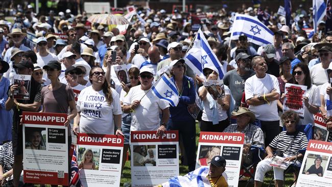 An Israel solidarity vigil taking place at Sydney's Entertainment Quarter on Sunday. NCA NewsWire/ Dylan Robinson