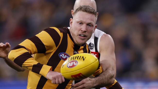 James Sicily says he might sometimes look like he is shirking a contest to protect his shoulder and keep himself out on the field in the latter stages of this season. Picture: Darrian Traynor / Getty Images