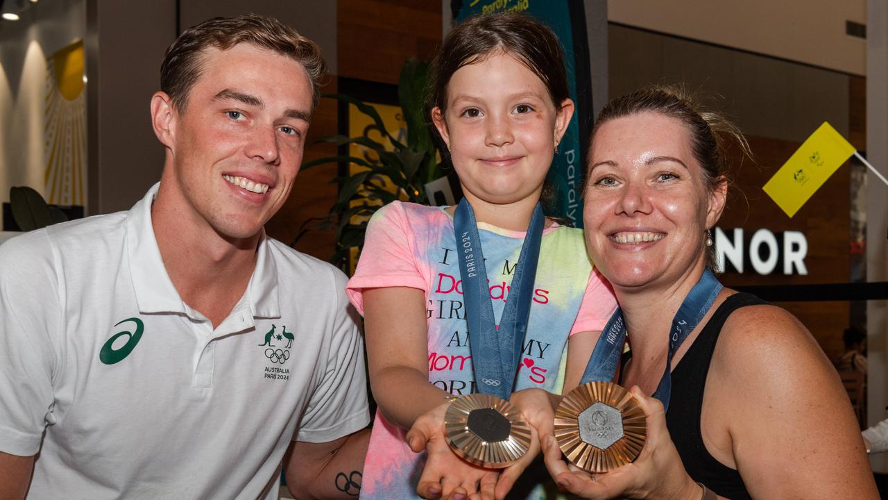 Zac Stubblety-Cook with some fans at the Olympic and Paralympic teams Welcome Home Celebrations at Casuarina shopping centre, Darwin, Oct 2024. Picture: Pema Tamang Pakhrin