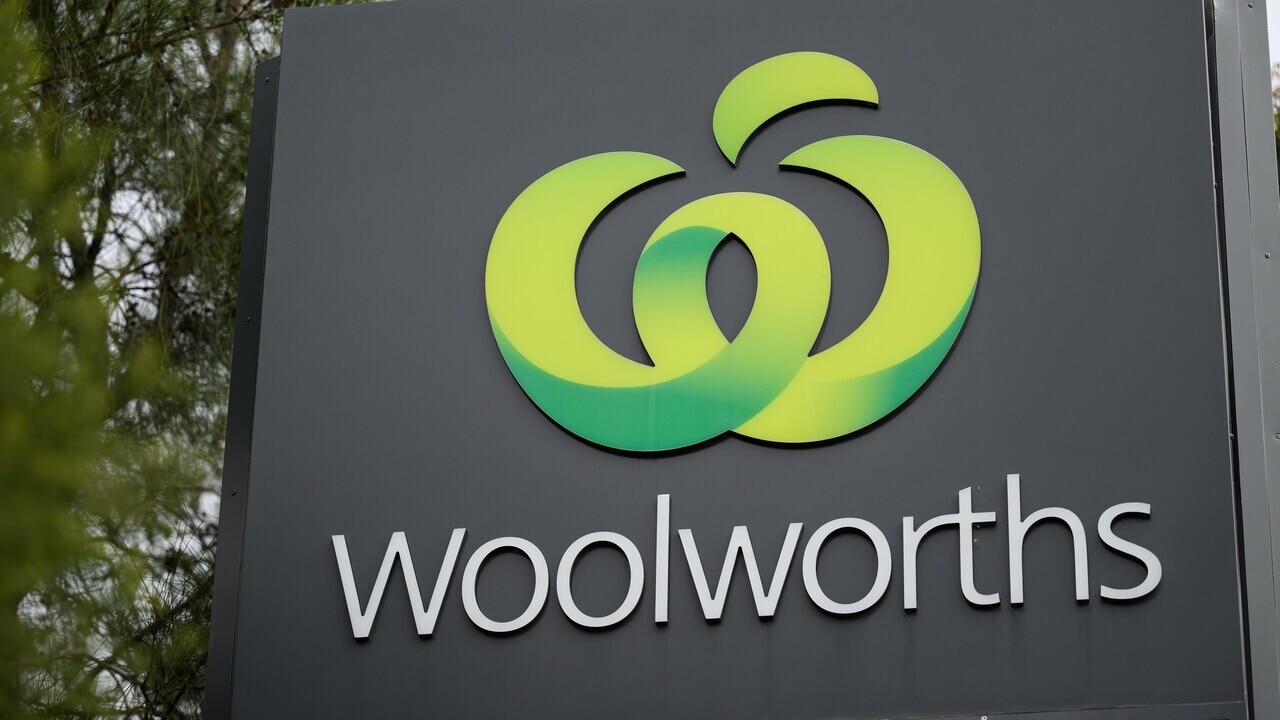 Woolworths strikes deal with United Workers Union