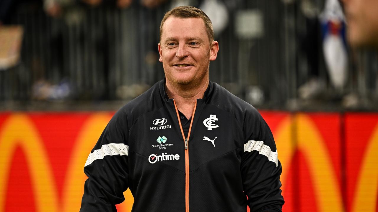 PERTH, AUSTRALIA - JULY 09: Michael Voss, Senior Coach of the Blues celebrates the win during the 2023 AFL Round 17 match between the Fremantle Dockers and the Carlton Blues at Optus Stadium on July 9, 2023 in Perth, Australia. (Photo by Daniel Carson/AFL Photos via Getty Images)