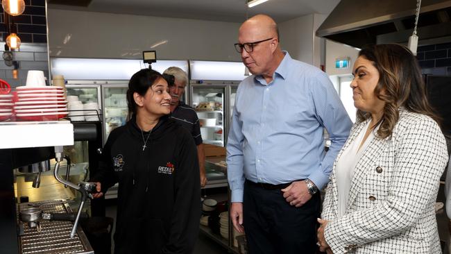 Mr Dutton and Senator Price campaign in Dubbo for the No case. Picture: Chris Pavlich