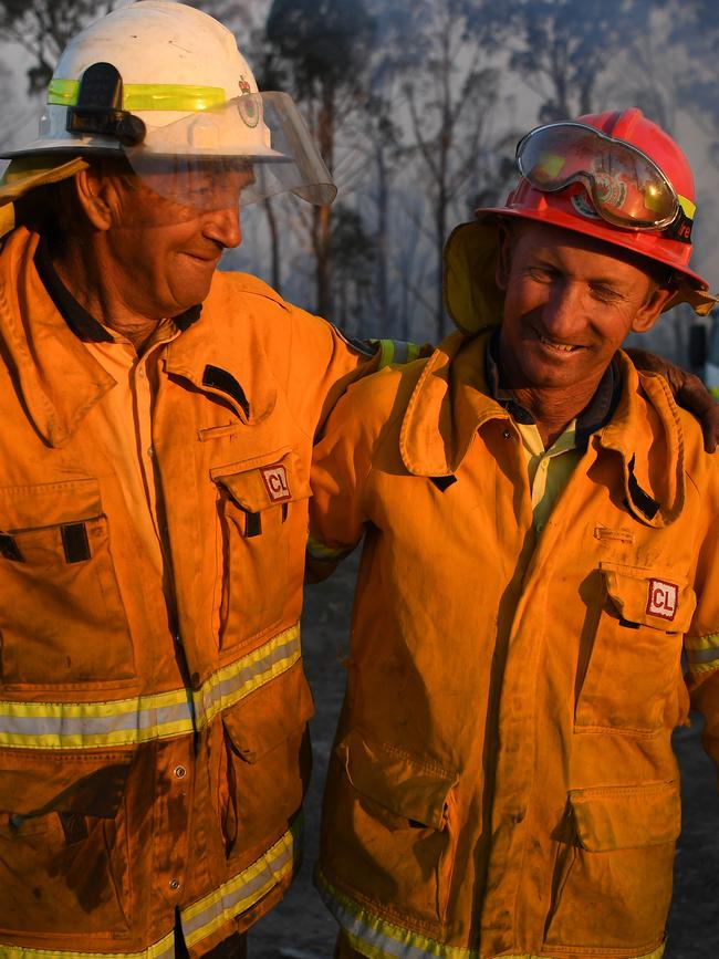 Greg and Bob Kneipp during the fires.Picture: AAP