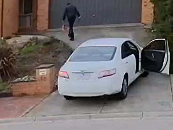 The UberEats driver delivers the package to the house.