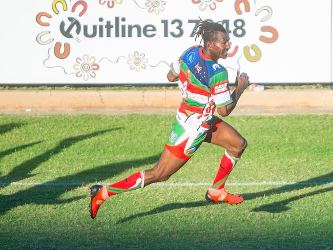 NRL NT: Litchfield Bears v South Darwin. Kanae Gimini with a run down the wing.Picture: Che Chorley